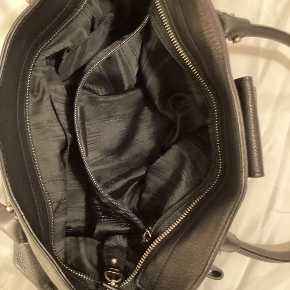 SALVATORE FERRAGAMO
Leather Shoulder Bag - Picture 11 of 16